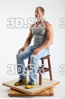 Sitting reference of Alberto 0009